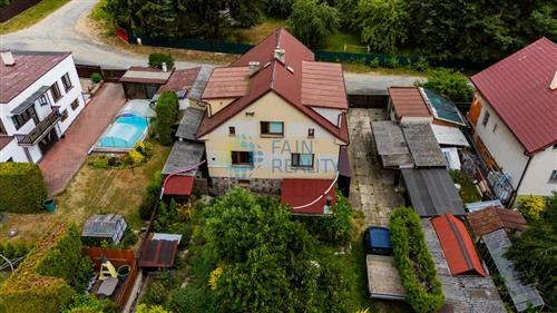 Obrázek projektuKamenice-Olešnice, RD 5+2, balkon, garáž, zahrada, pozemek celkem 989 m2